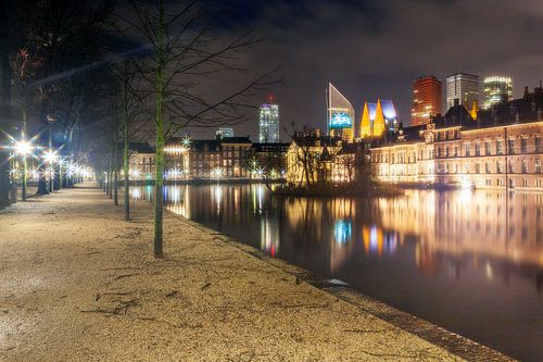 Hofvijver along the Binnenhof in The Hague