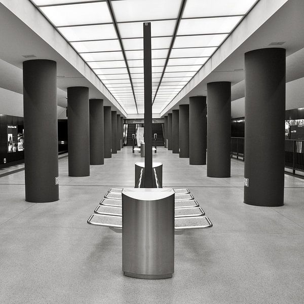 Underground Station Berlin - Brandenburg Gate van Silva Wischeropp