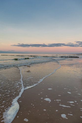 Promenade en soirée sur la promenade de la plage de Mielno