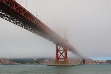 Pont du Golden Gate dans le brouillard