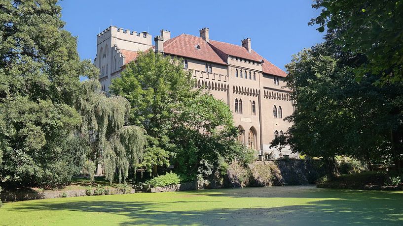 Castle Seifersdorf northeast of Dresden by Gerold Dudziak
