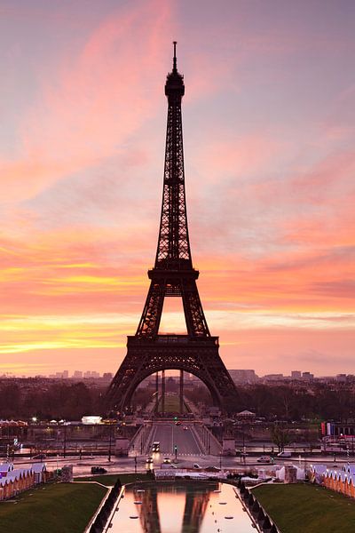 Eiffel Tower at sunrise, Paris, by Markus Lange