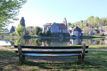 Op het schiereiland tegenover de Penitentenkapel, Beaulieu sur Dordogne van rémi collot