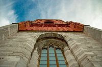 Sint Janskerk met zijn rode torenpunt