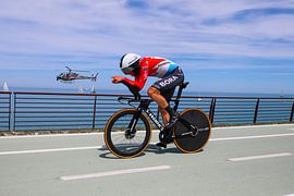 Bob Jungels chased helicopter by FreddyFinn