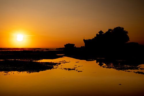 zonsondergang tempel Tanah Lot, Bali - 2