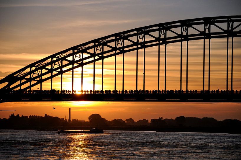 Poster Waalbrug Vierdaagse von Ronald Puma Photo