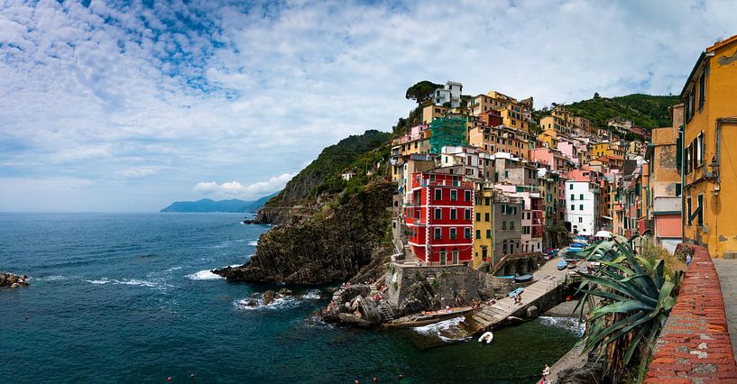 Riomagiorre, eines der 5 Dörfer der Cinque Terre, Italien von Studio Bukmani