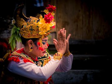 Traditional Barong dance by Bianca  Hinnen