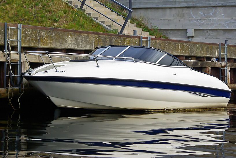 powerboat / sports boat by Norbert Sülzner