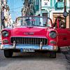 Cuba roze oldtimer van Manon Ruitenberg