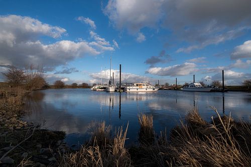 Wolken boven de haven