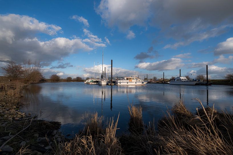 Wolken boven de haven by Moetwil en van Dijk - Fotografie