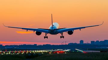 Airbus a350 landing at schiphol by Arthur Bruinen