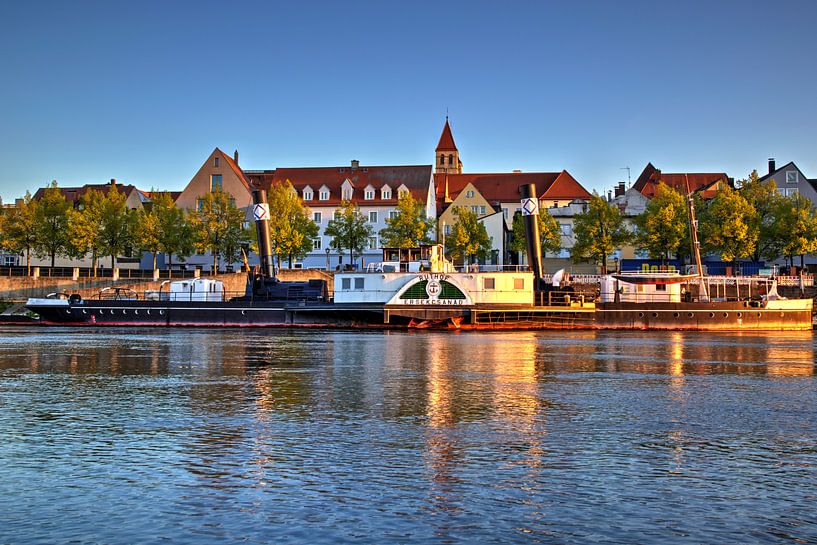 Museumsschiff Ruthof Regensburg im Sonnenuntergang von Roith Fotografie