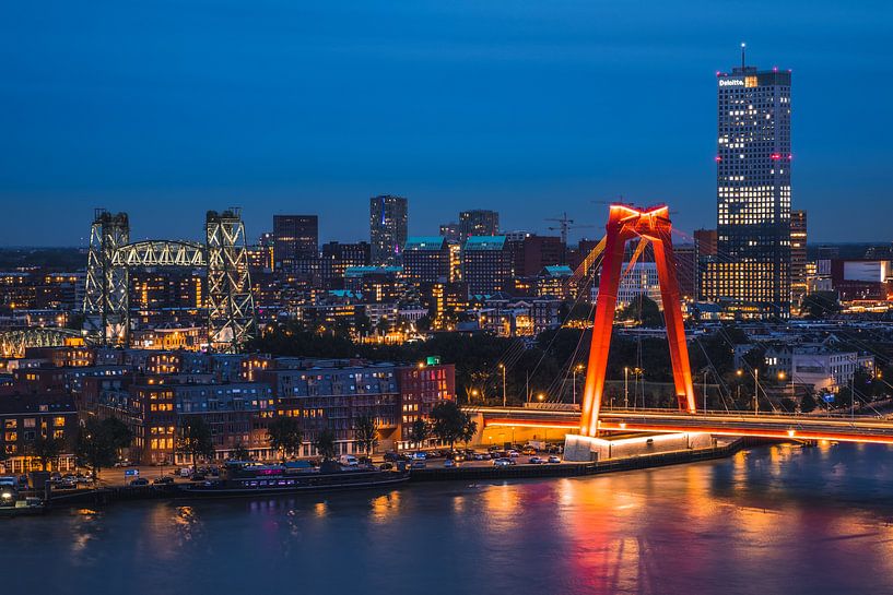Evening in Rotterdam by Jeroen Linnenkamp