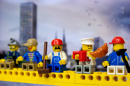 Lego-Brücke mit einem Hauch von Tilburg