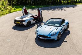 Mclaren 570GT vs Aston Martin DB11 van Martijn Bravenboer