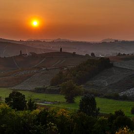 Coucher de soleil dans le Piémont, Italie sur Mario Brussé Fotografie