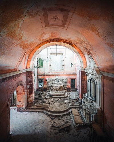Une église abandonnée en Italie.