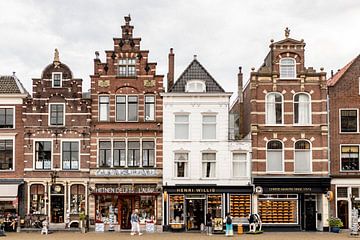 Delft grachtenpand by Sandra Hogenes