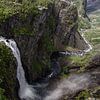 Voringfossen waterval in Noorwegen van Eric van Nieuwland