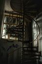 Gekke trap in een verlaten kantoor von Melvin Meijer Miniaturansicht