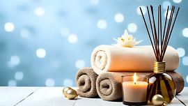 Bien-être de Noël à la lumière des bougies sur Jean Pierre