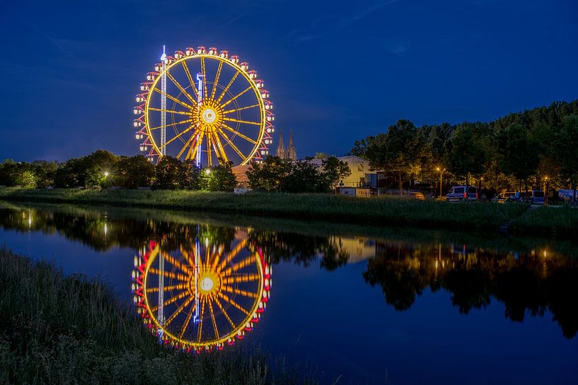Ferris wheel at night by Rainer Pickhard