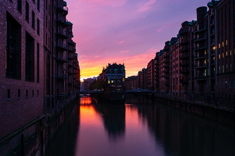 Hamburg by Hello Pompoyo