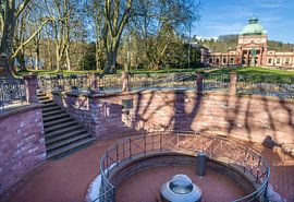 Kaiserbrunnen und Kaiser-Wilhelms Bad im Kurpark von Bad Homburg