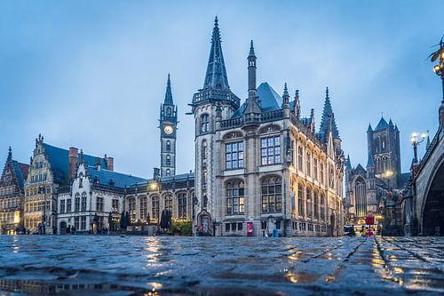 Belfort en stadhuis van Gent