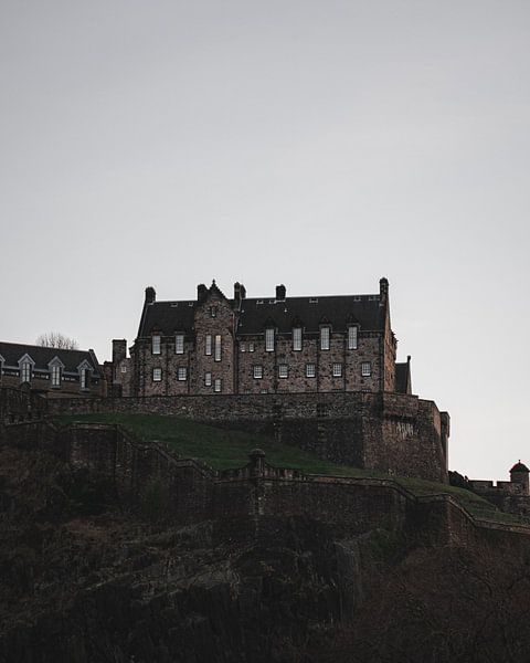Edinburgh by Hello Pompoyo
