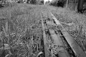 Verlaten tramspoor van Framed by Elisabeth