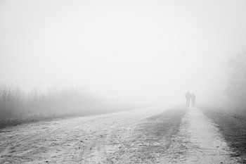 Bij elkaar in de verte