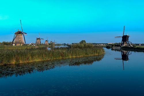 Kinderdijk Windmühlen am Abend