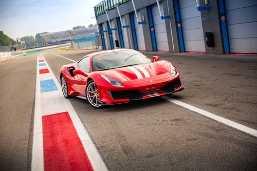 Ferrari 488 Pista op het ciruit van Assen