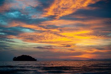 Sunset Cambodia by Sebastiaan Hamming