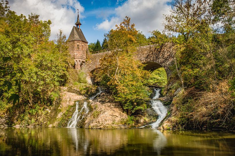 2018 - Der Elzbach Wasserfall in Color von Raymond Voskamp