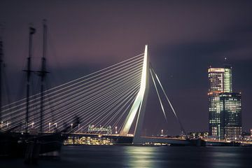 De Erasmusbrug in al haar glorie