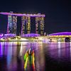 Singapore By Night - Marina Bay Sands II van Thomas van der Willik