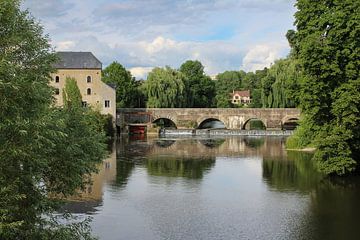 Rivier de Sarthe, Fresnay-sur-Sarthe, Frankrijk van Imladris Images