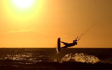 kitesurfer by Rick van Zelst