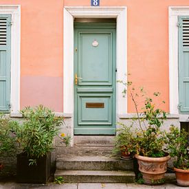 Parijs Frankrijk - Rue Cremieux nummer 8 | Kleurrijke reisfotografie | Voordeur collectie van Raisa Zwart