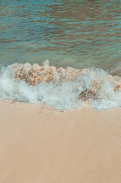 Majorca- Waves on the beach | Waves, beach, pastel, sea, ocean by beaucoup_de_bisous