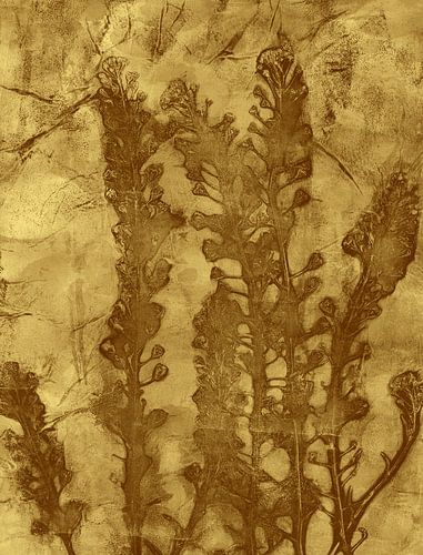 Botanische kunst in wabi-sabi-stijl. Roestbruin op goud.