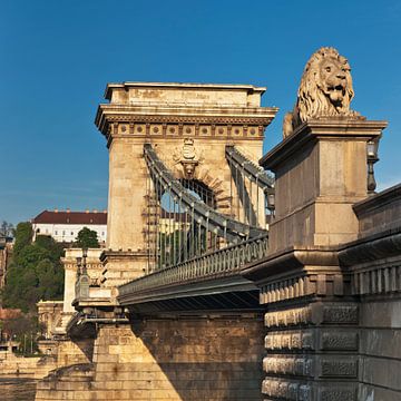 Chain Bridge, Budapest, Hungary van Gunter Kirsch