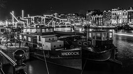 Cityscape Skinny Bridge Amsterdam by Robert Gort