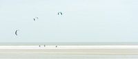 Playing the wind, Kitesurfing.