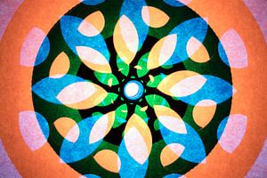 Cercle mandala coloré avec formes et textures sur Lisette Rijkers